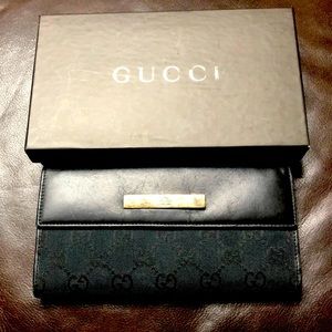 Gucci wallet vintage from early 2000